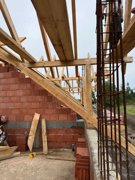 Więźba dachowa Drewno KVH C24 Prefabrykowana CNC Gotowa więźba dachowa