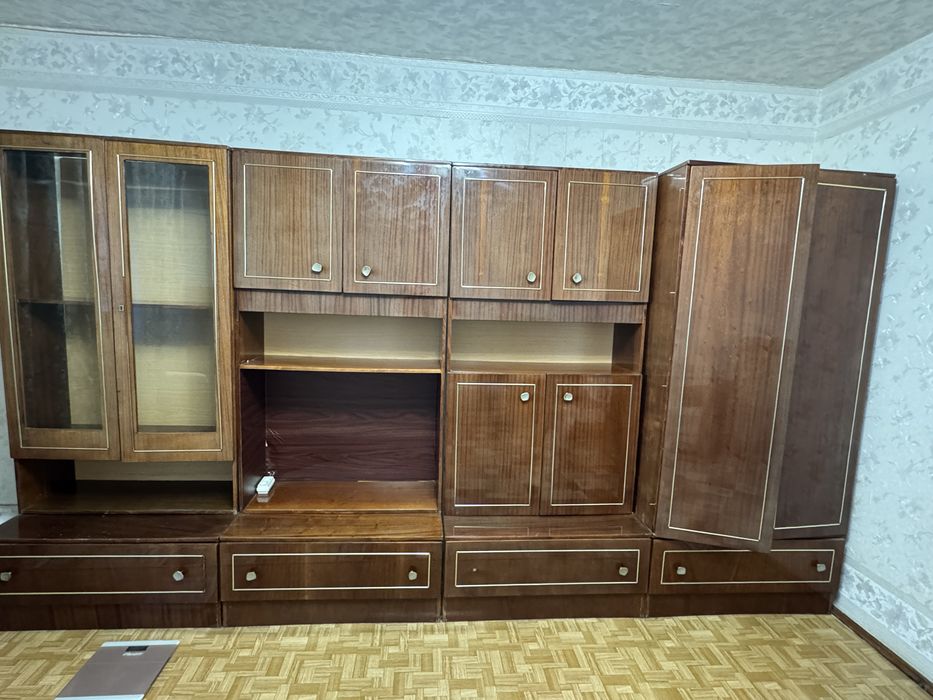 Віддам стінку безкоштовно самовивіз