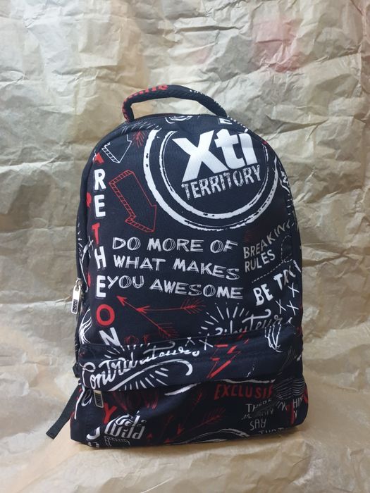 Mochilas novas a um bom preço