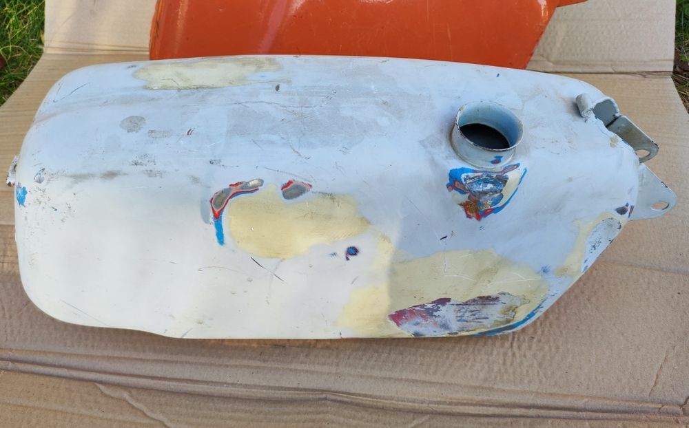 Jawa 50 Jawka Mustang Zbiorniki paliwa dwie sztuki.