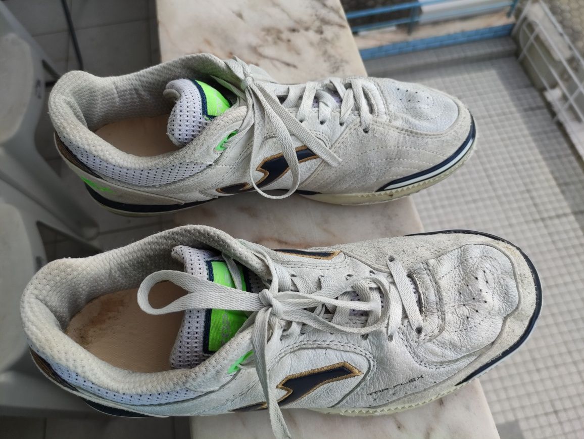 Sapatilhas de futsal