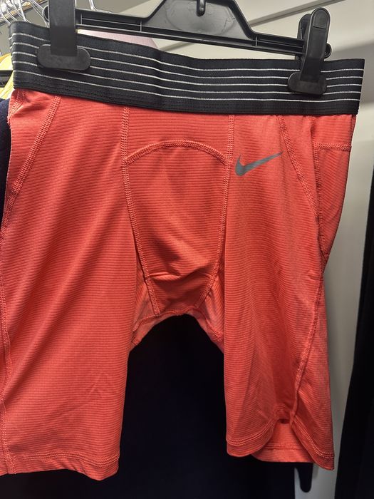 Подшортники, велосипедки, лосины Nike