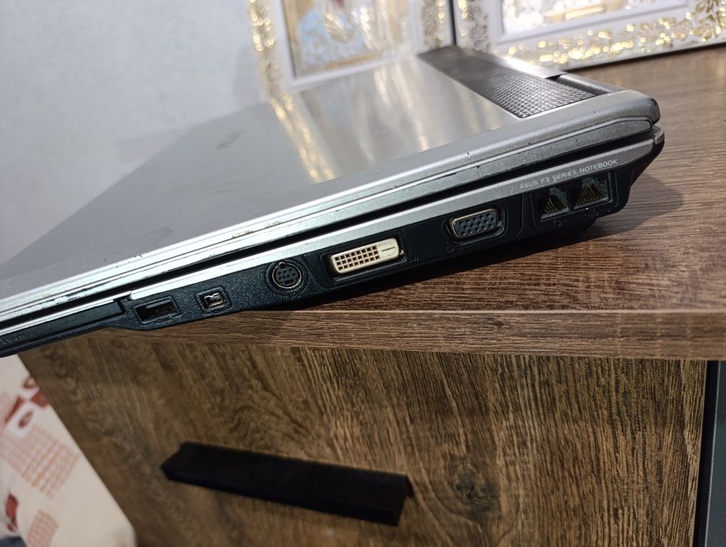 Ноутбук ASUS робочий