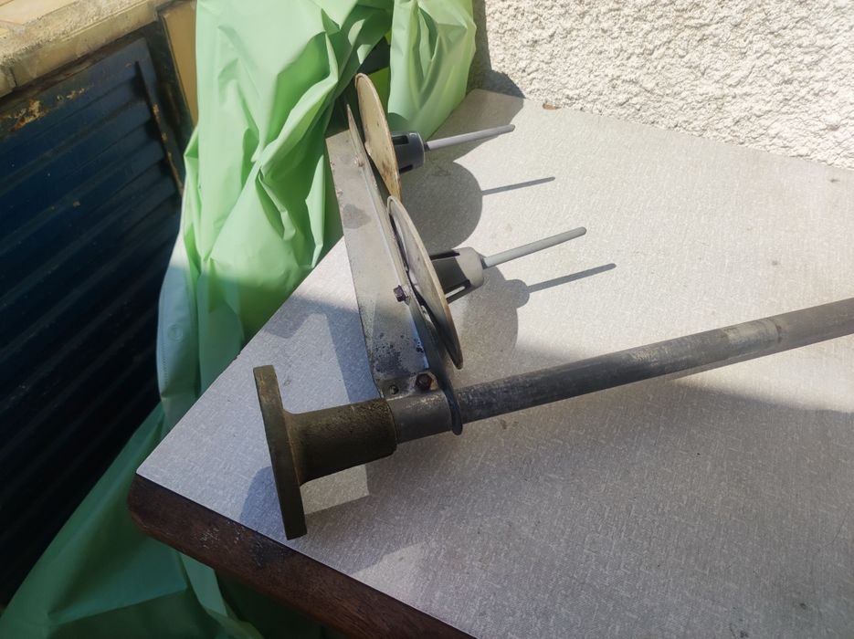 Máquina de costura AEG