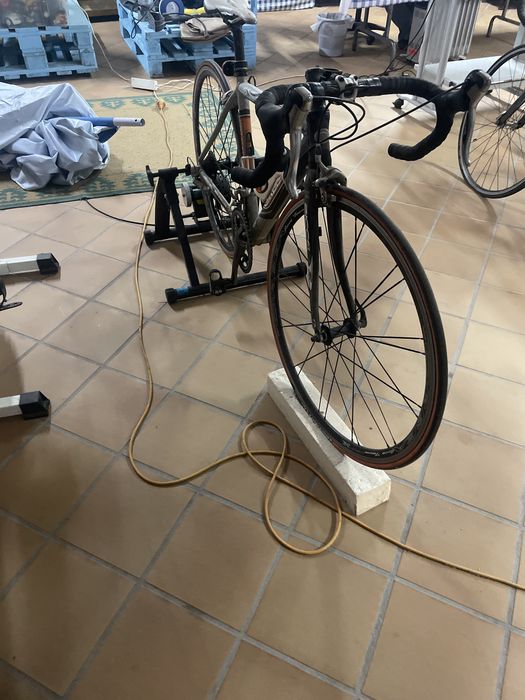 Bicicleta de estrada marca orbea