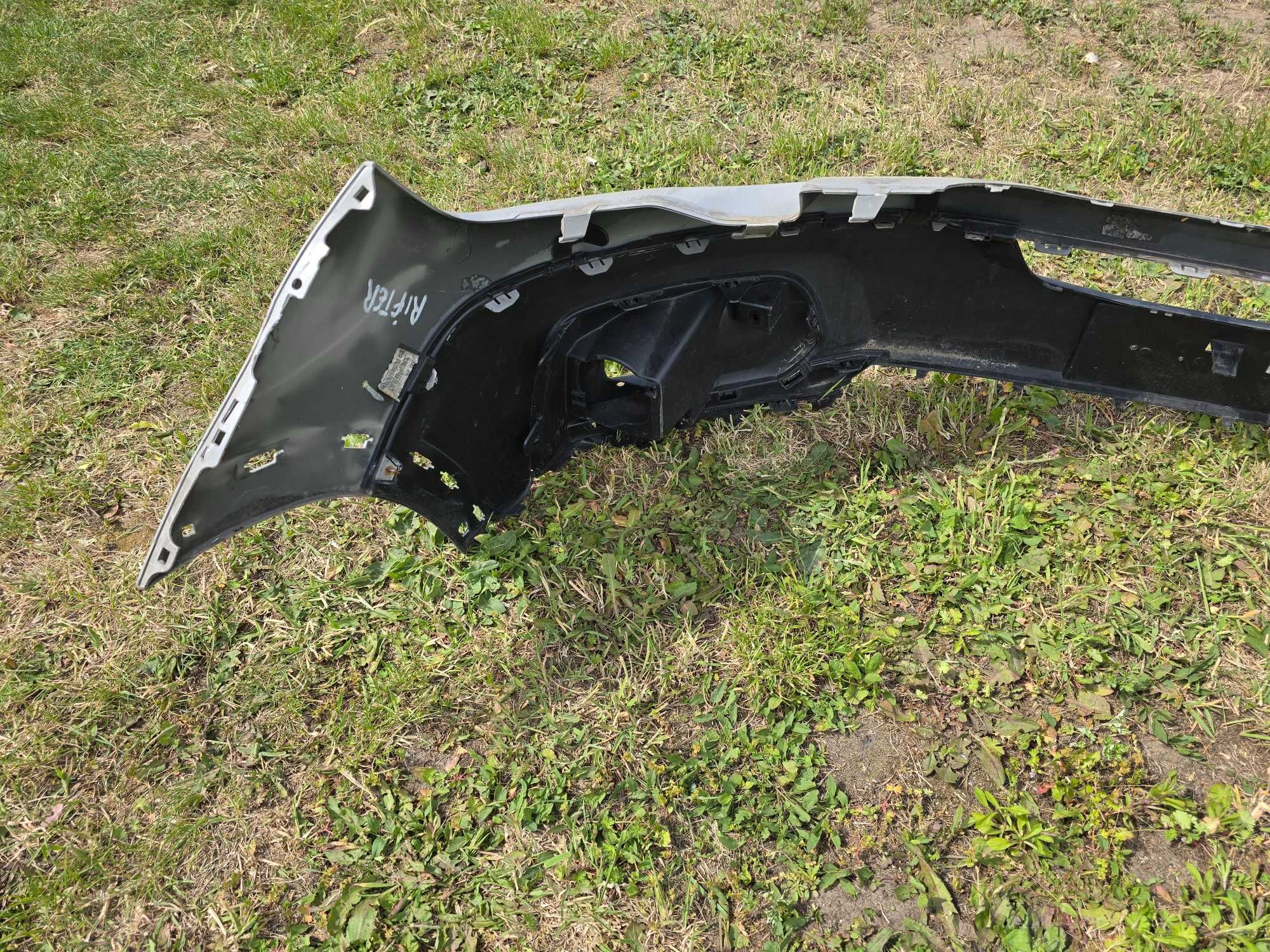 zderzak przód Peugeot Rifter