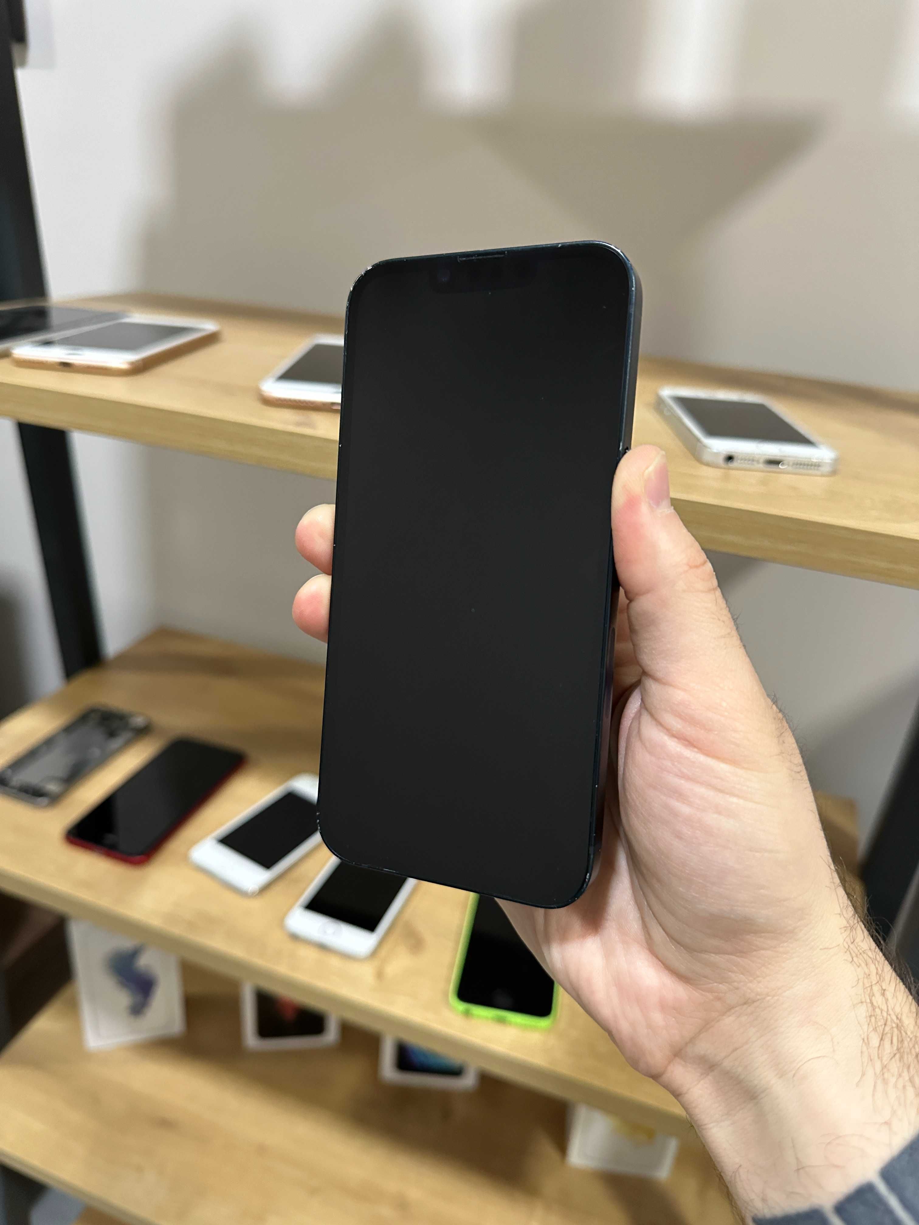 iPhone 13 Midnight Чорний 128gb Neverlock Розстрочка Обмін Магазин