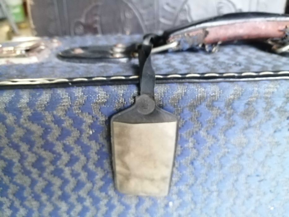 mala de viagem vintage , fechadura a funcionar