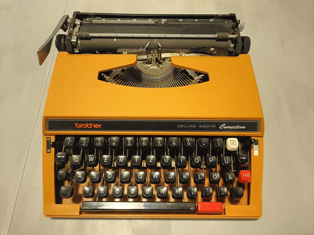 Walizkowa maszyna do pisania brother deluxe 660tr zabytkowa