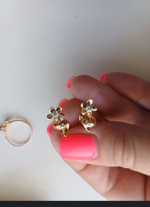 Золоті сережки,каблучка з діамантами,серьги и кольцо с брилиантами 585