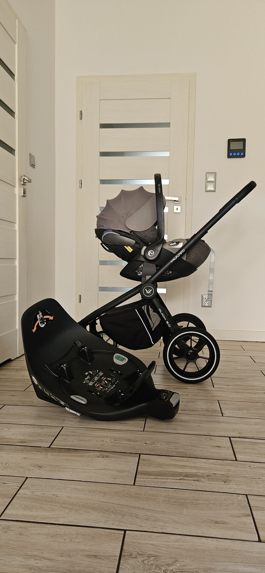 Wózek Muuvo Quick 3.0 w zestawie 2w1 lub 4w1 z Cybex I bazą obrotową