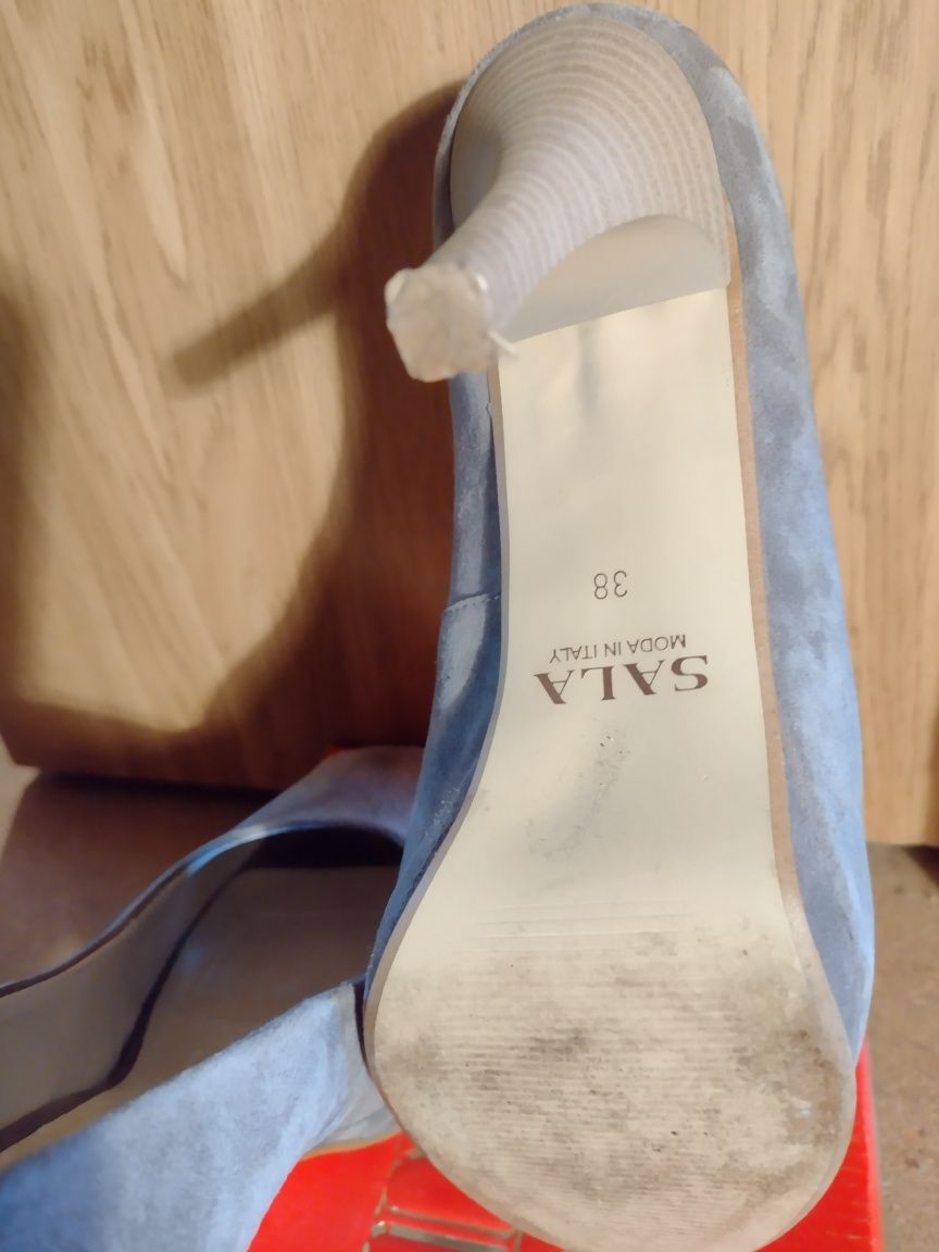 Buty szare Sala na koturnie