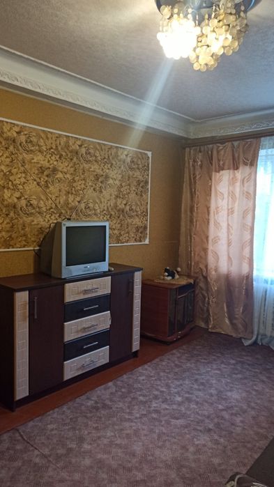 Сдается посуточно квартира двухкомнатная 1 этаж.