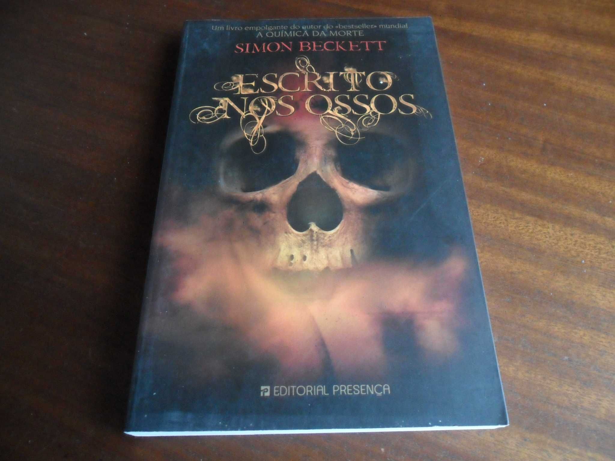 "Escrito nos Ossos" de Simon Beckett - 1ª Edição de 2007