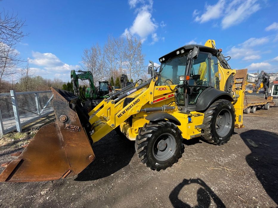 New Holland B100C  Sprowadzona-2019R-CASE-NEW HOLAND