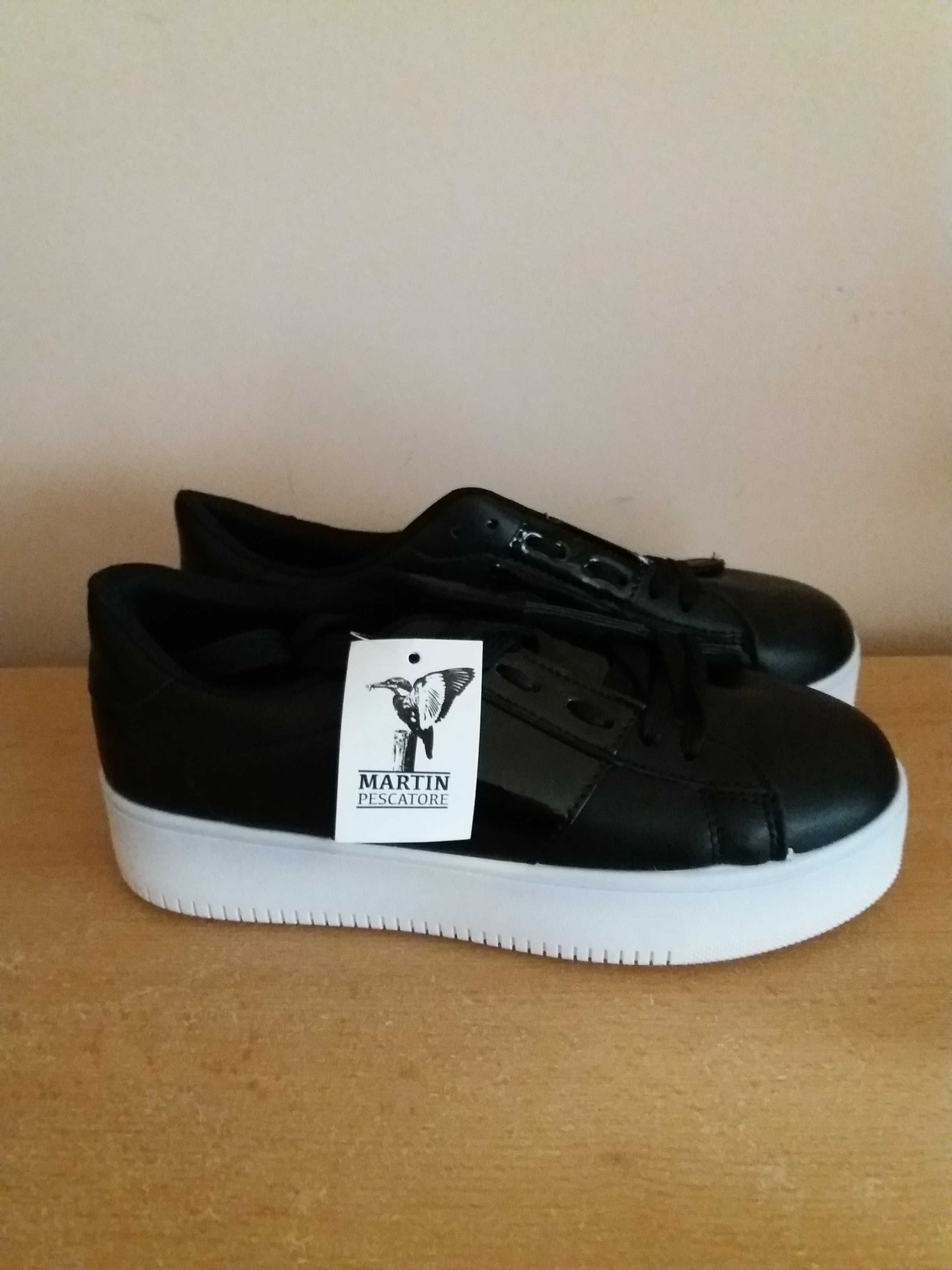 Nowe czarne włoskie sneakersy na platformie 40 wkładka 25.5cm
