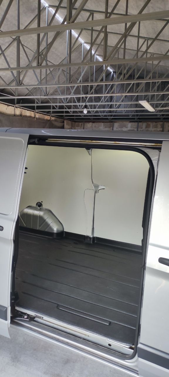 Бус Ford Transit Custom довга база