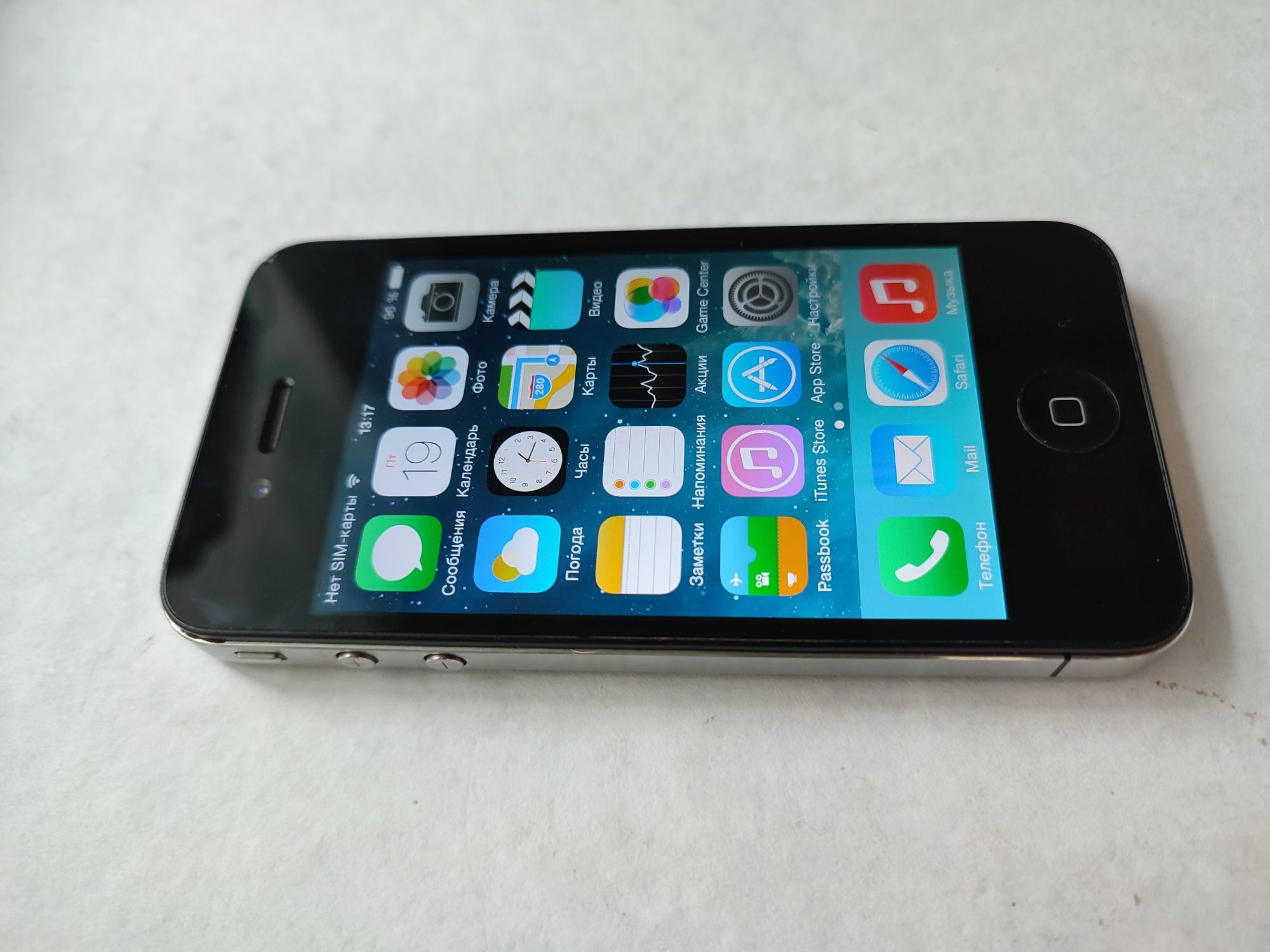 Телефон Apple iphone 4 32GB Идеал!