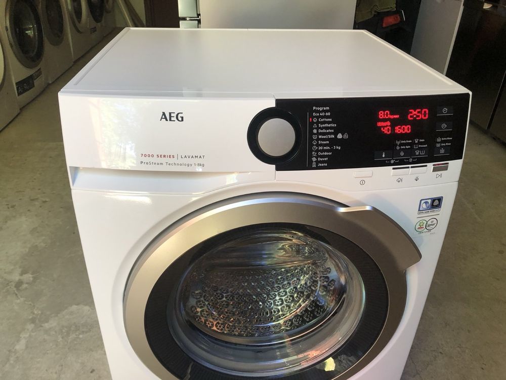Пральна машина AEG L7FHF863E 8 кг. Пар. Вузька