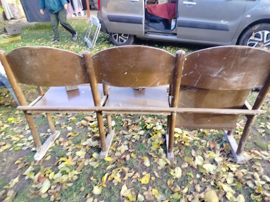 Krzesła kinowe prl
