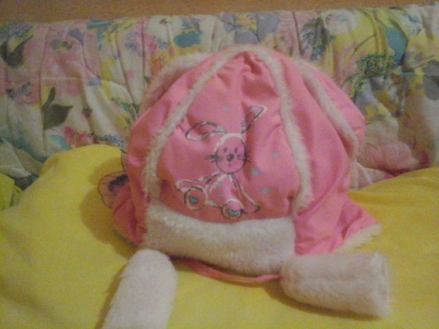 Зимова дитяча шапка  для маленької принцеси