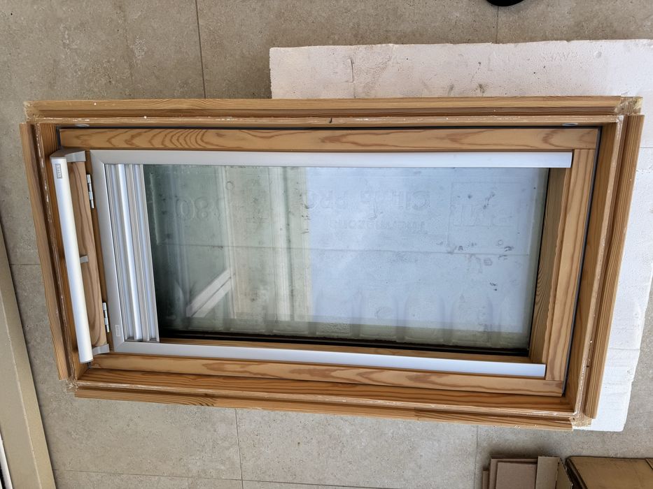 Janela Velux CK04 3070 + tela interior 2 em 1 (usado)