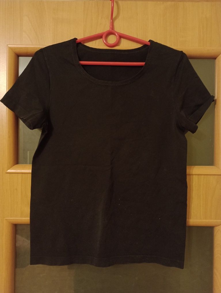 czarny t-shirt koszulka