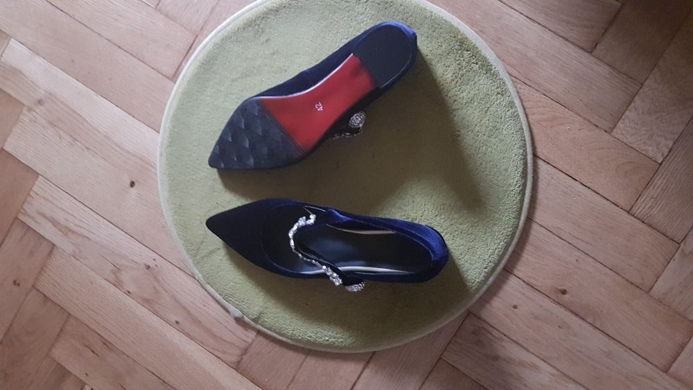 Śliczne buty welurowe 40/41