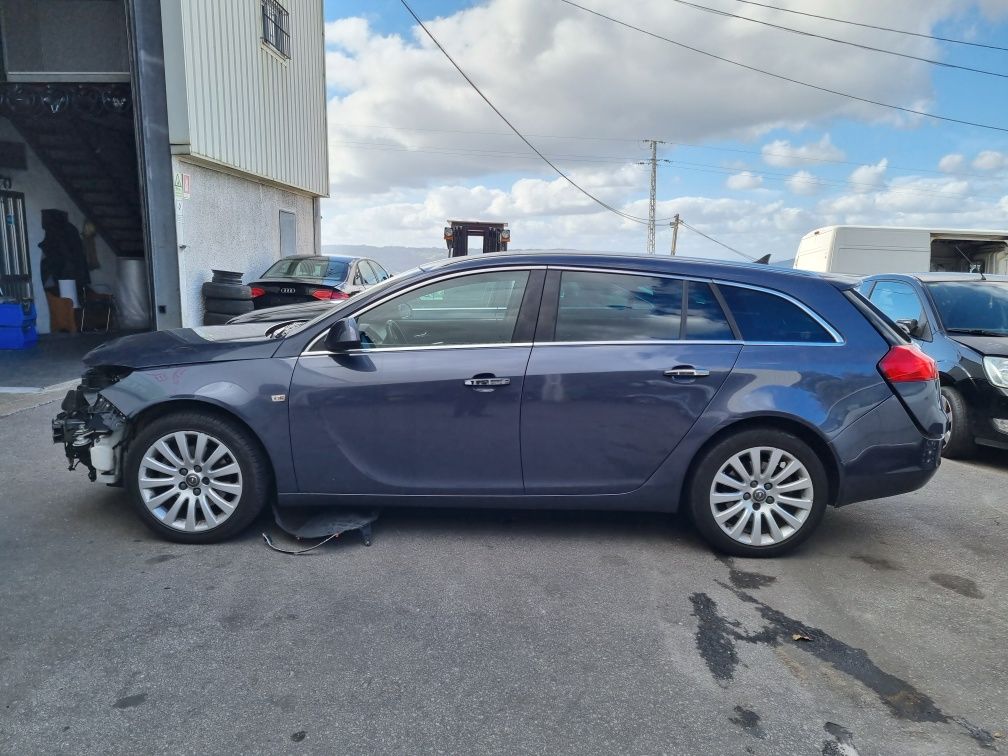 Opel Insignia 2.0 CDTi de 2010 para peças