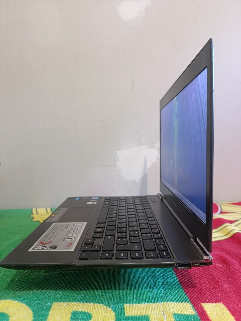 Toshiba Portege Z830 Ultrabook (i5-2467M - 10GB RAM - 256GB SSD)