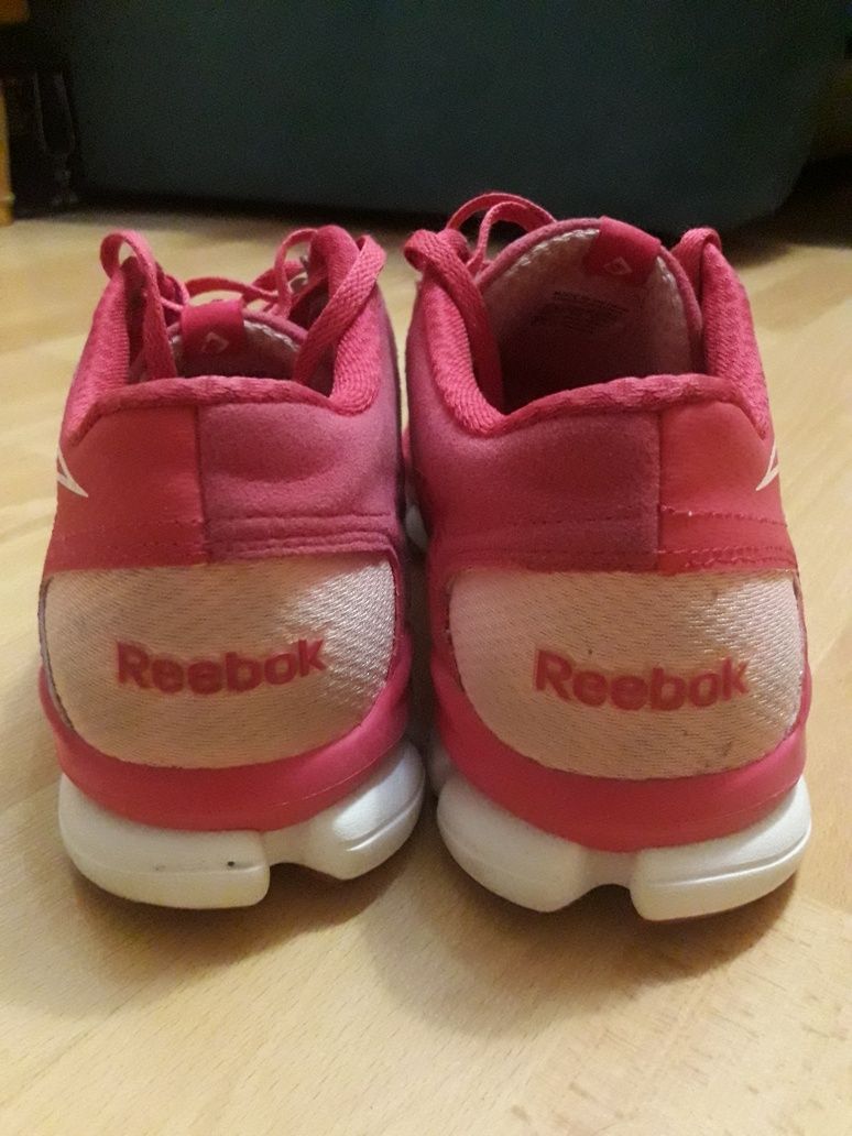 Кросівки жіночі Reebok realflex