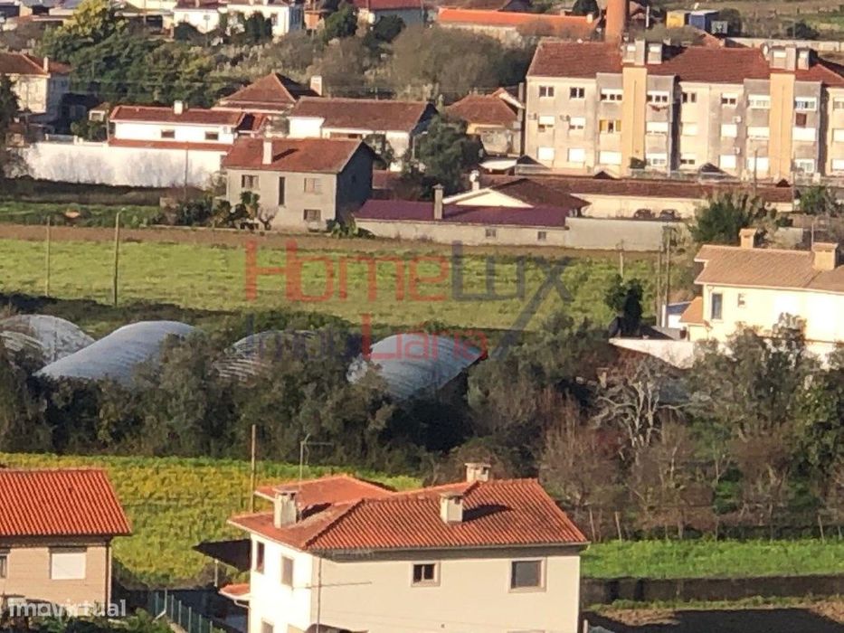 Terreno Urbano. Situado no centro da Vila da Branca.
