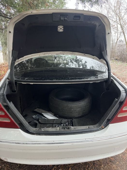 Mercedes-benz w203 c240