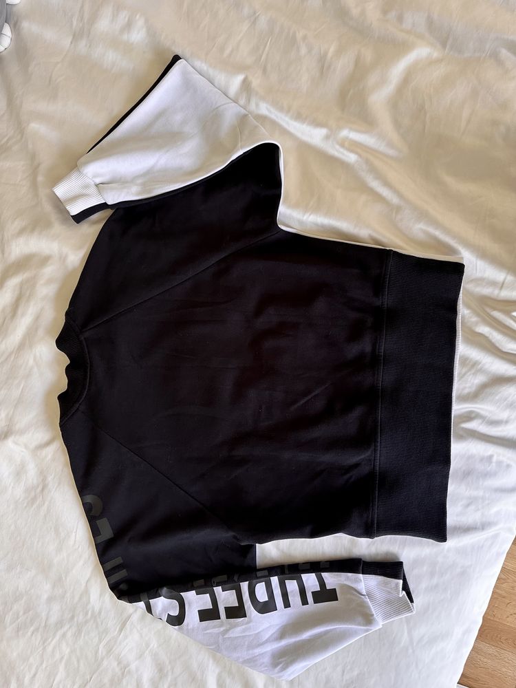 Sweatshirt Adidas athletics pack crew design moderno branca e preta