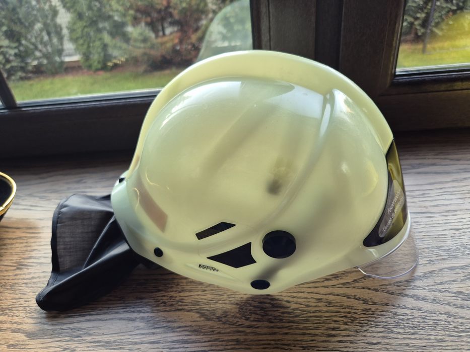 Kapelusz piracki-chelm strazacki-kask budowlany