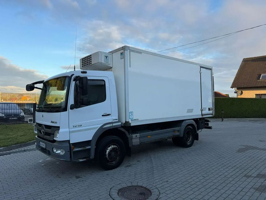 Mercedes-Benz ATEGO 1218  Mercedes Atego 1218, izoterma igloocar i agregat ThermoKing, winda BAR