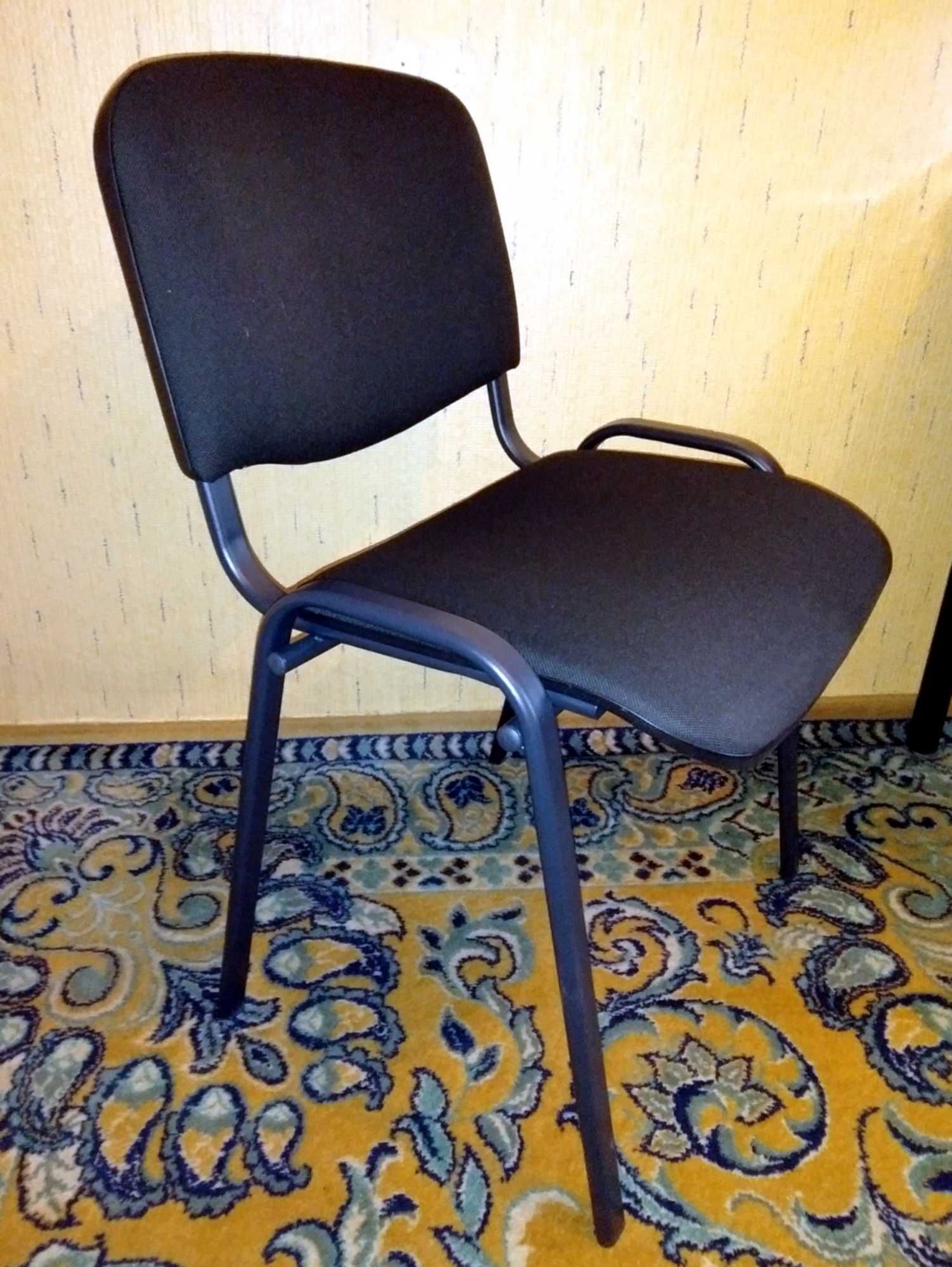 Czarne krzesło biurowe, nowe