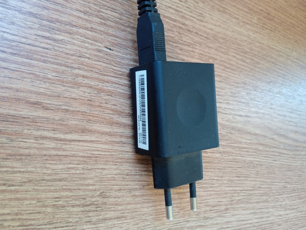 Продаю Lenovo IdeaCentre Stick 300