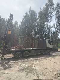 Renault Kerax 400 6x4 com grua guerra e reboque  florestal