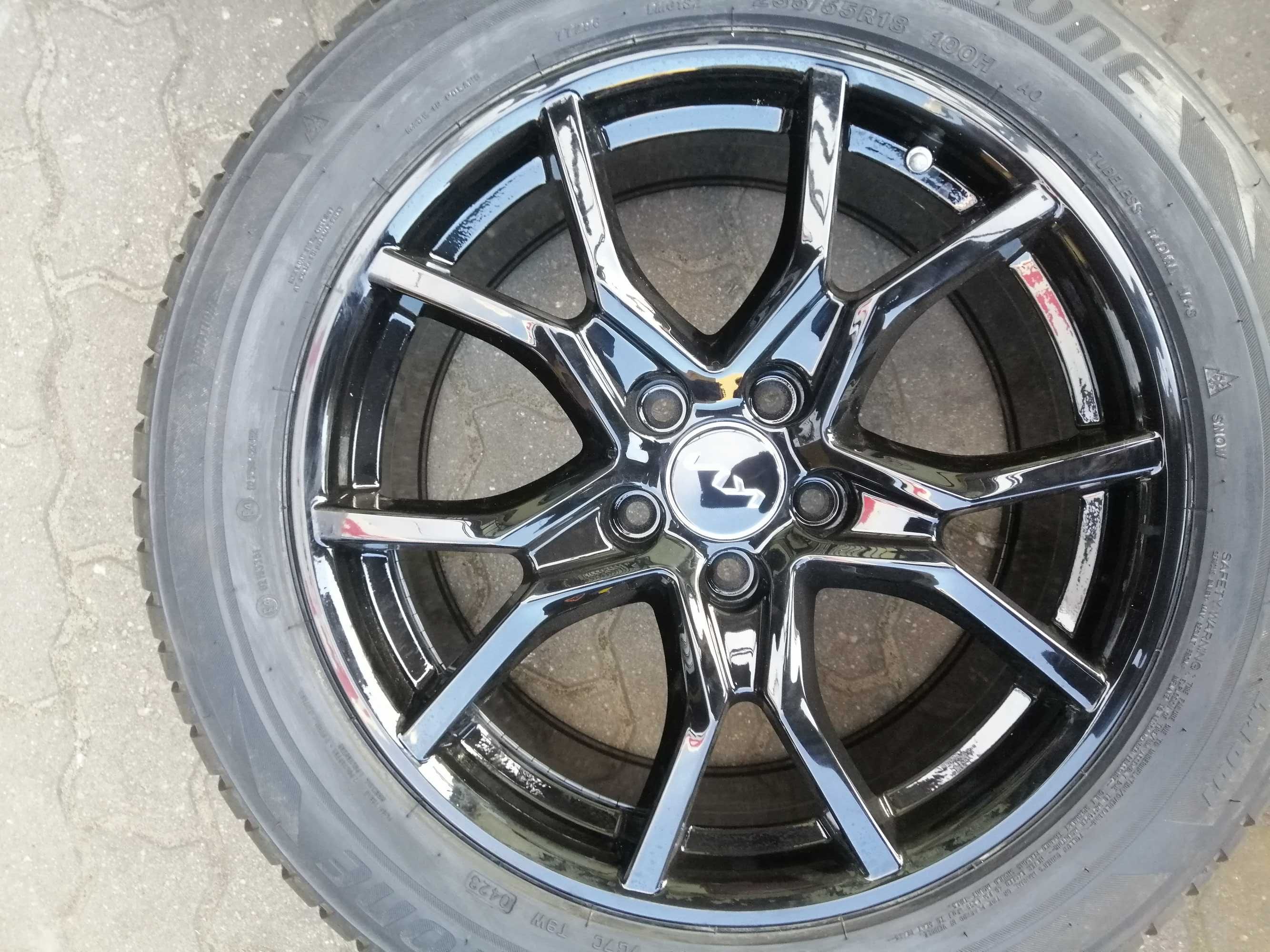 Felgi aluminiowe 5 x 114.3 R 18 Alufelgi oryginalne Carbonado Kia