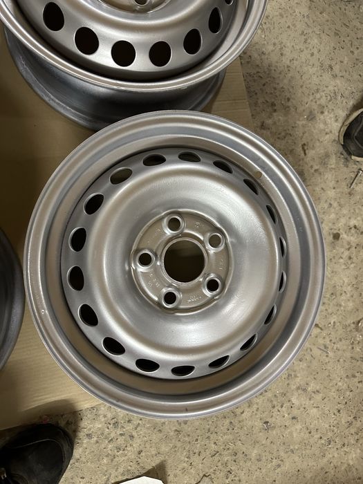 Диски металеві vw t5,t6,5/120r16,ЦО65,1