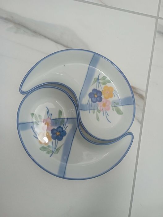 Тарілки декоративні або для кухонного використання 2 шт