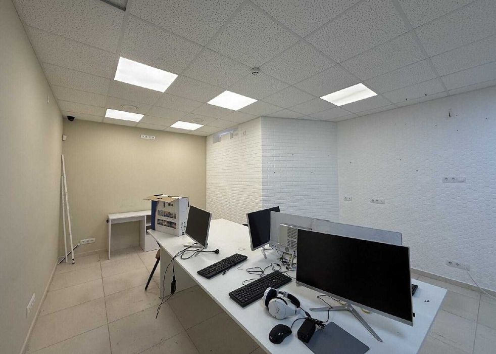 Здається комерційне приміщення на вул. Тетяни Яблонської