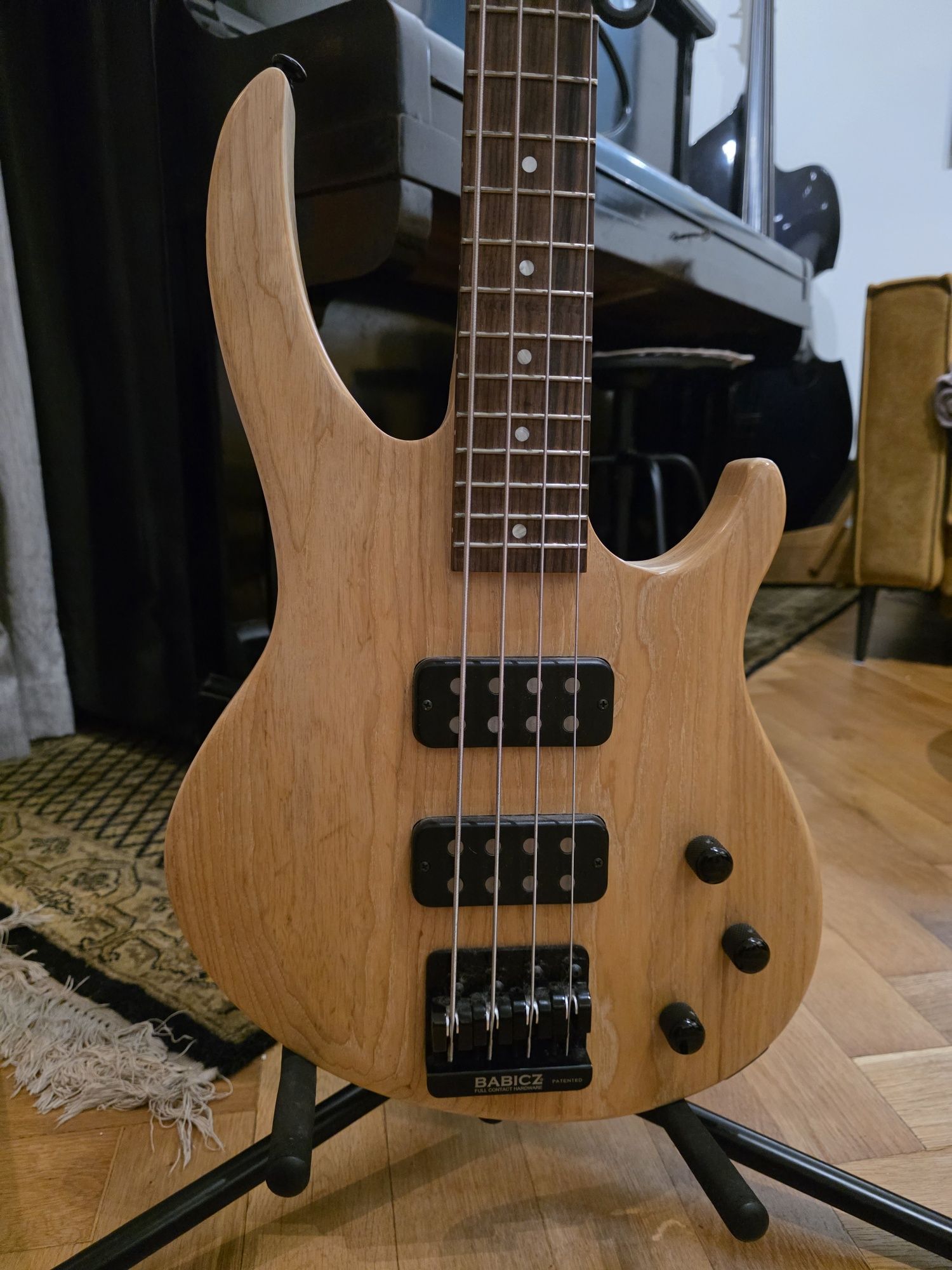 Gitara basowa Gibson EB 4