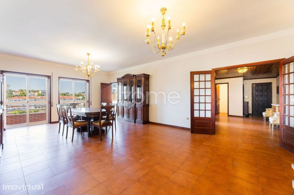 Apartamento T4 para Arrendamento – Rua Cândido de Oliveira, Braga