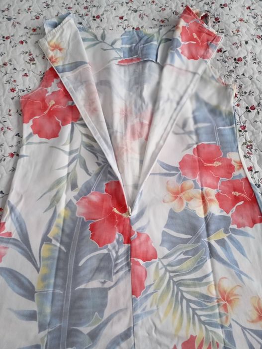 Vestido manga cava florido