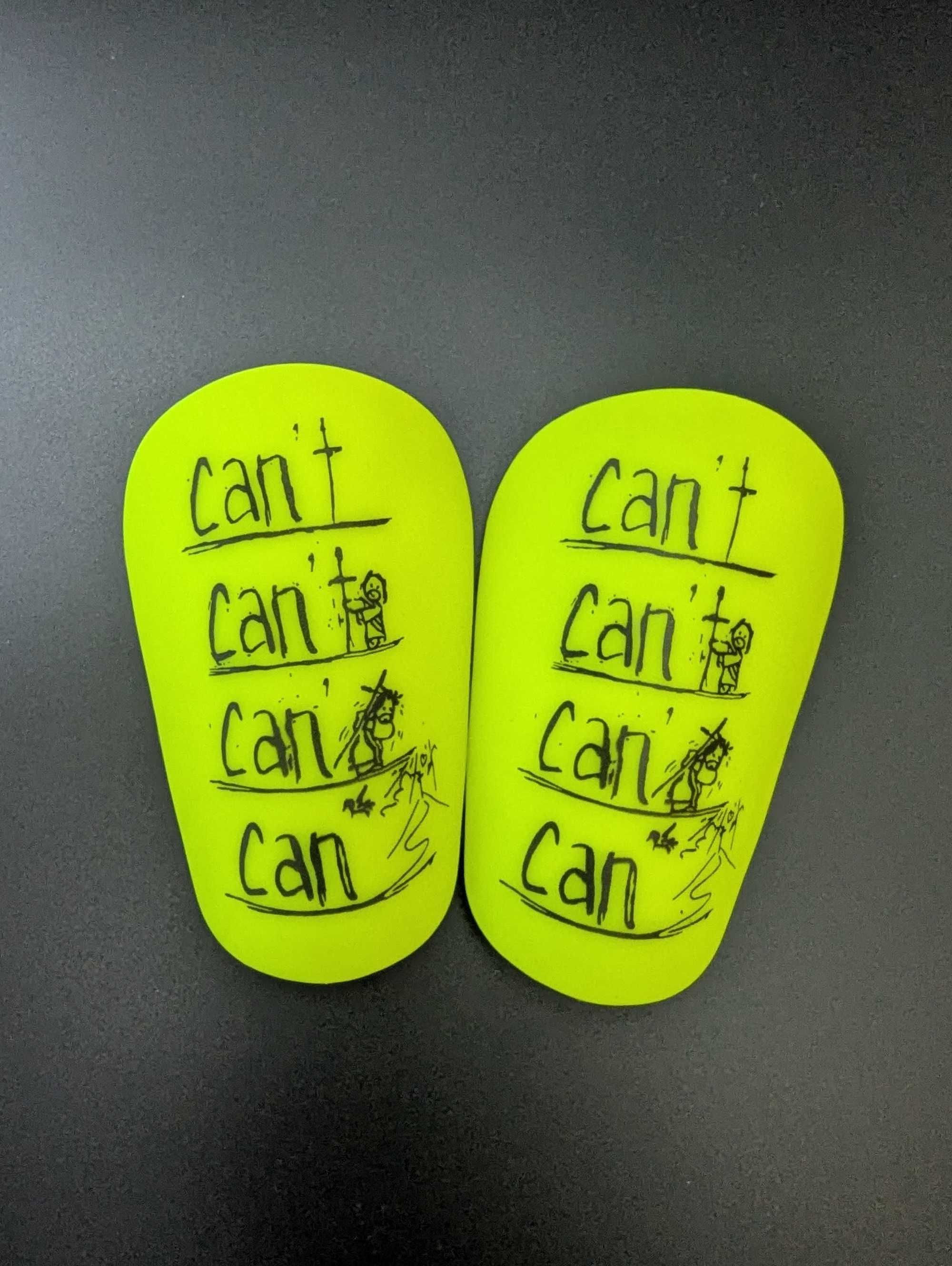 Футбольні міні щитки can't 10*6 cm