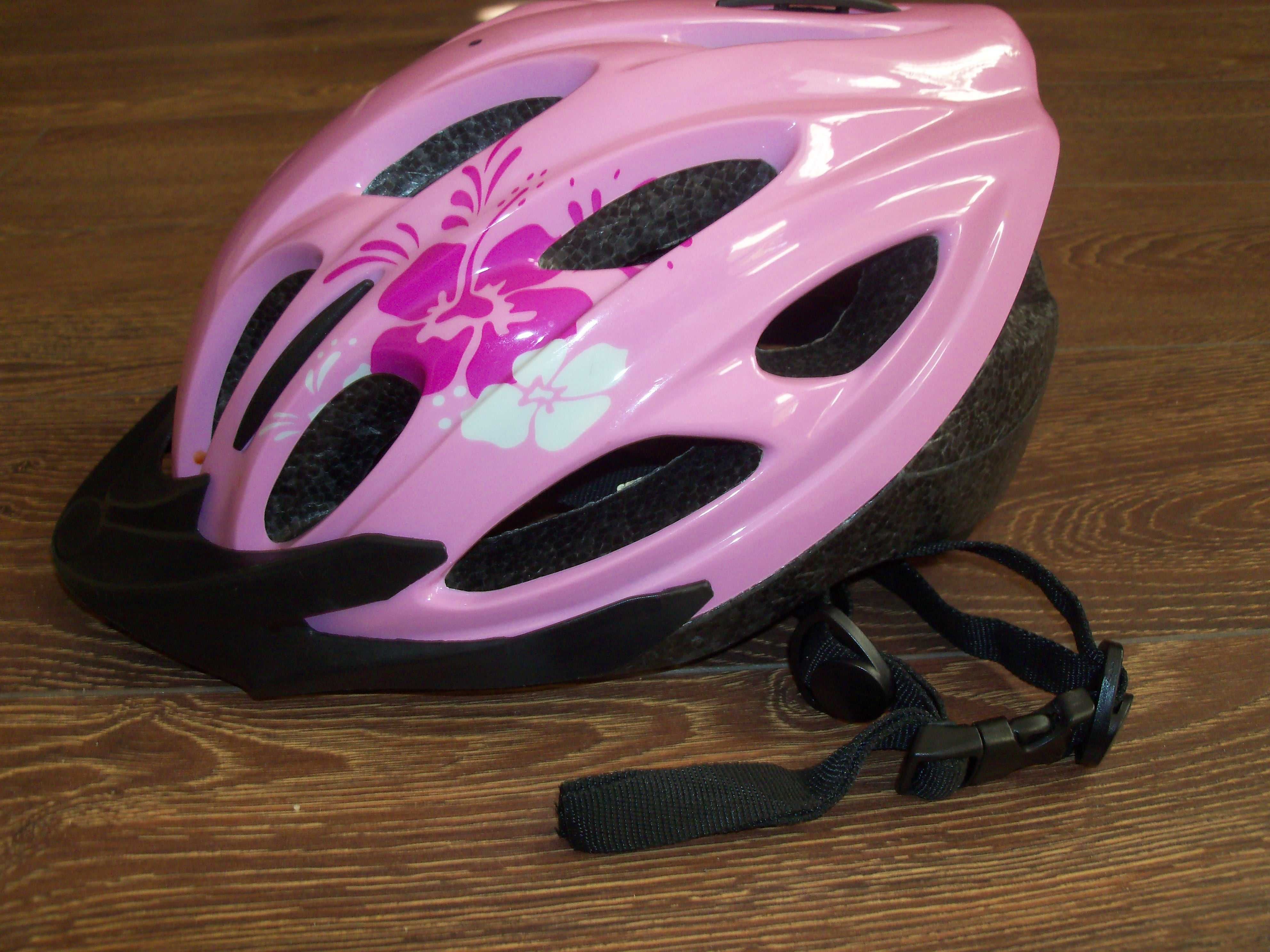 podstawek samochodowy i kask