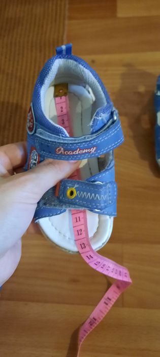 Взутя для хлопчика. Різні розміри та стан.