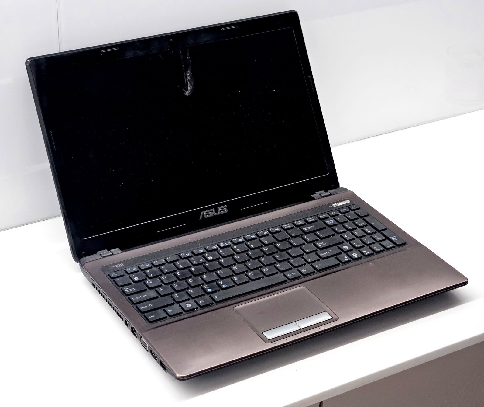 ASUS X53S k53sv I7 Nvidia GT540M SSD 6GB RAM